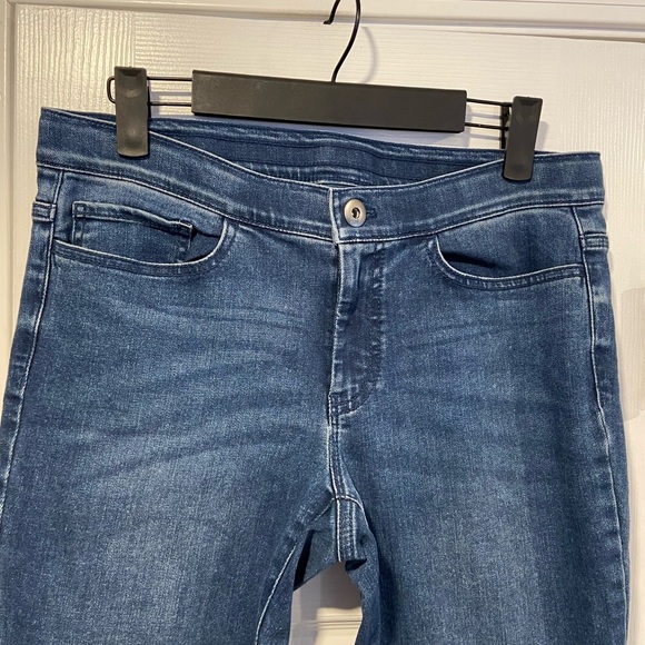 J. Jill Denim Size 6 Medium Wash Soft Stretchy 5-Pocket Leggings Skinny Jeans - Picture 2 of 12